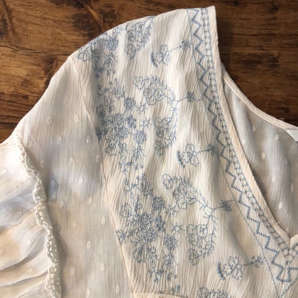 American Eagle Bohemian Embroidered Top S - Picture 4 of 7